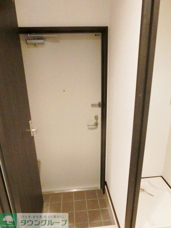 玄関(お問合せはタウンハウジングまで！※現地待合わせ相談可能)