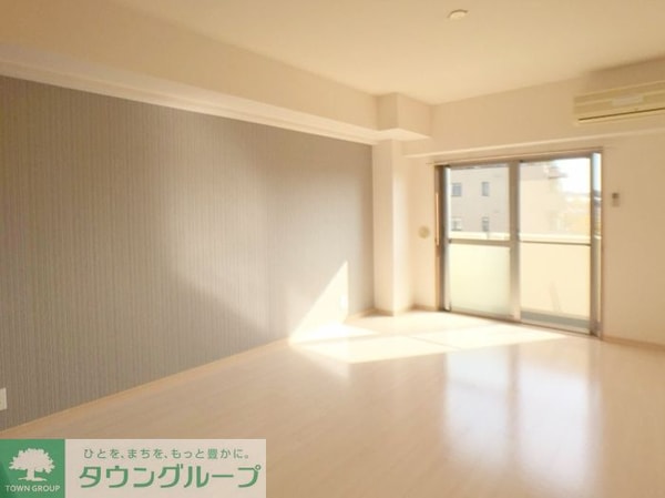 リビング・居室(現地待ち合わせ歓迎♪お問合せはタウンハウジングまで！)