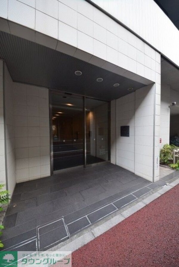 エントランス(お問合せはタウンハウジングまで！※現地待合わせ相談可能)