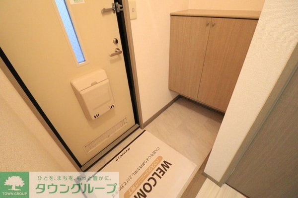 玄関(お問合せはタウンハウジングまで！※現地待合わせ相談可能)