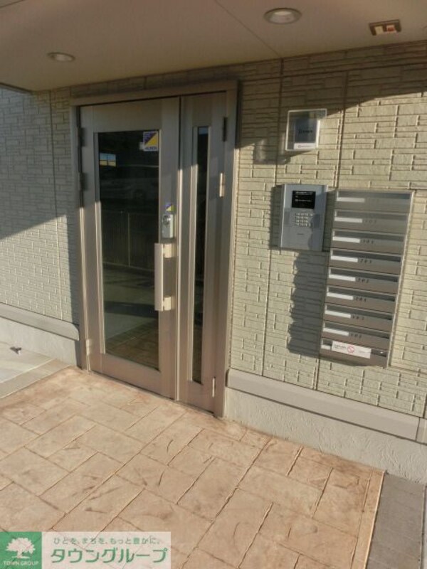 エントランス(お部屋探しは【タウンハウジング蘇我店】にお任せ下さい♪)