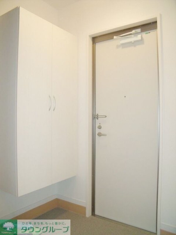 玄関(お部屋探しは【タウンハウジング蘇我店】にお任せ下さい♪)