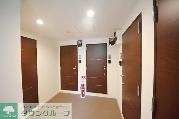 玄関(お問合せはタウンハウジングまで！※現地待合わせ相談可能)