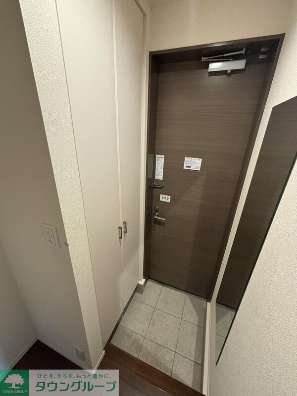 玄関(※同建物別号室写真（参考写真）)