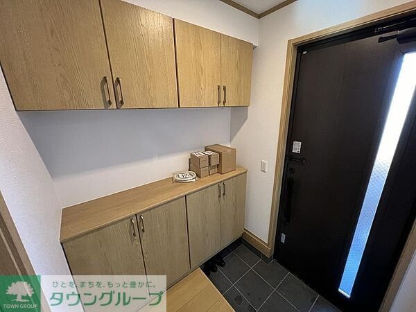 玄関(お問合せはタウンハウジングまで！※現地待合わせ相談可能)