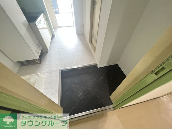 玄関(お問合せはタウンハウジングまで！※現地待合わせ相談可能)