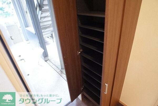 玄関(お問合せはタウンハウジングまで！※現地待合わせ相談可能)