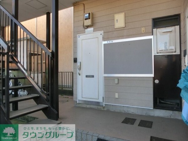 エントランス(お問合せはタウンハウジングまで！※現地待合わせ相談可能)
