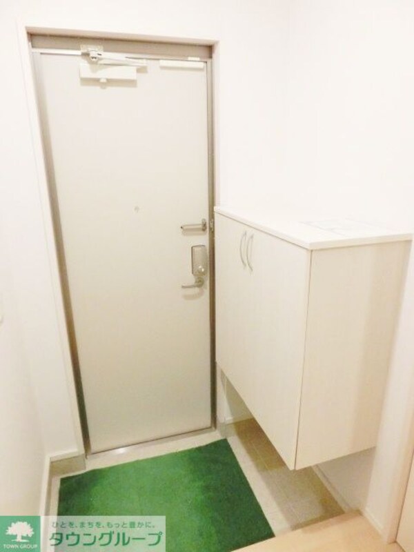 玄関(お問合せはタウンハウジングまで！※現地待合わせ相談可能)