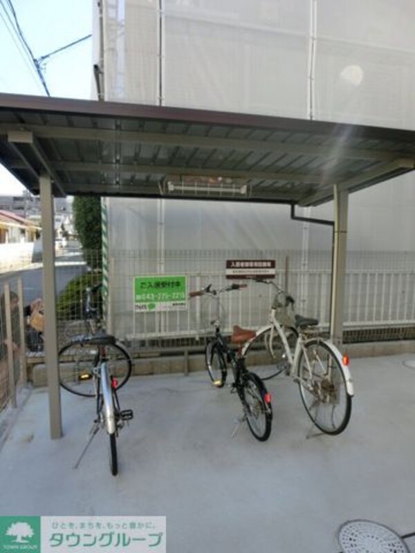 エントランス(お問合せはタウンハウジングまで！※現地待合わせ相談可能)