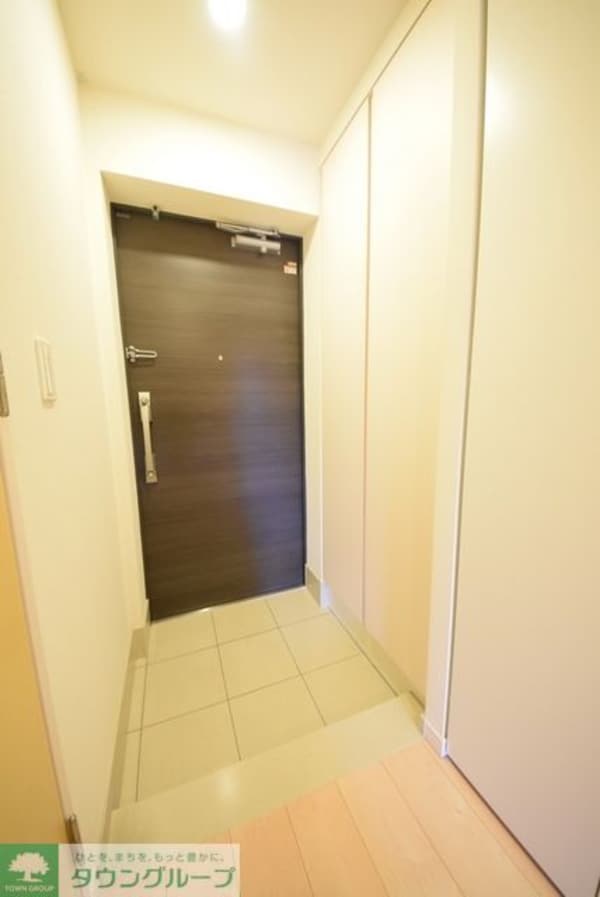 玄関(お部屋探しは【タウンハウジング千葉店】にお任せ下さい♪)