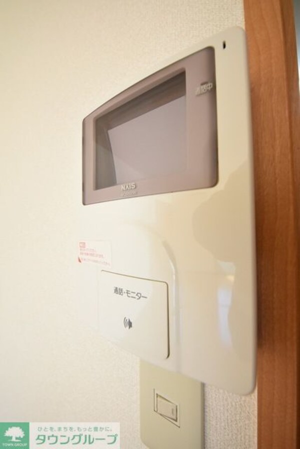 セキュリティ(来訪者は室内のモニターでチェックできます)