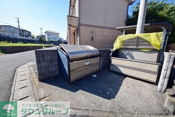 共有部分(入居者専用のダストボックス)