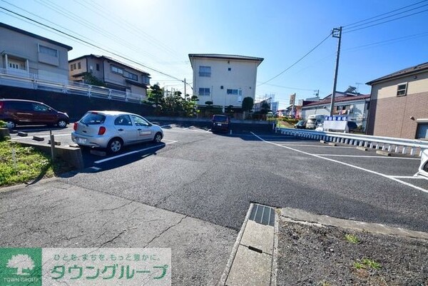 駐車場(駐車場は広いのでご安心ください)