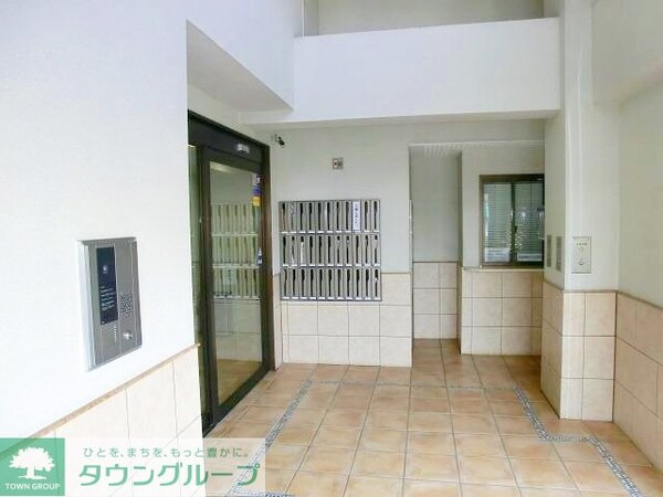 エントランス(お問合せはタウンハウジングまで！※現地待合わせ相談可能)