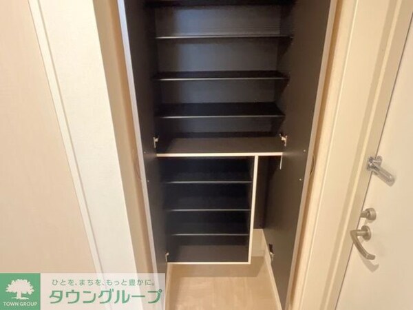 玄関(お問合せはタウンハウジングまで！※現地待合わせ相談可能)