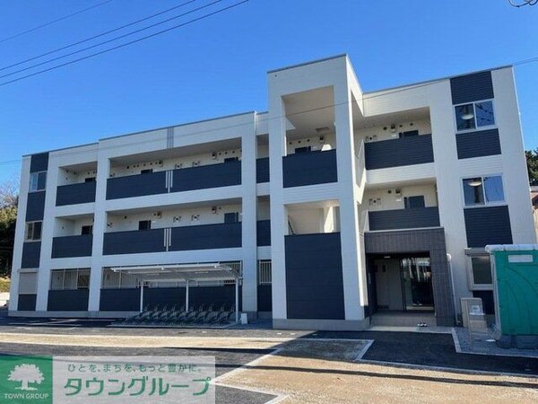 エントランス(お問合せはタウンハウジングまで！※現地待合わせ相談可能)