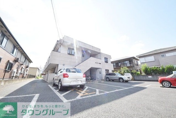 エントランス(お問合せはタウンハウジングまで！※現地待合わせ相談可能)