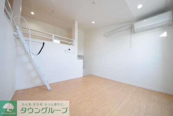 リビング・居室(現地待ち合わせ歓迎♪お問合せはタウンハウジング蘇我店まで！)