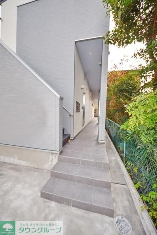 エントランス(お部屋探しは【タウンハウジング蘇我店】にお任せ下さい♪)