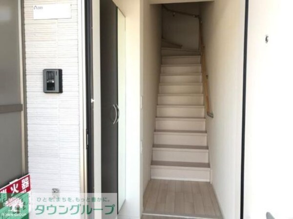 玄関(別物件イメージ画像)