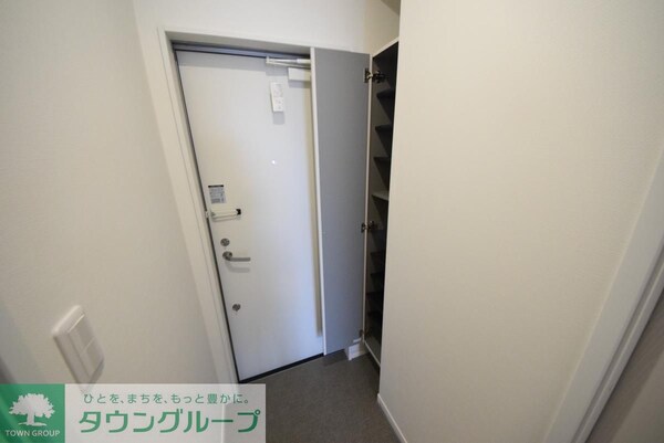 玄関(お問合せはタウンハウジングまで！※現地待合わせ相談可能)
