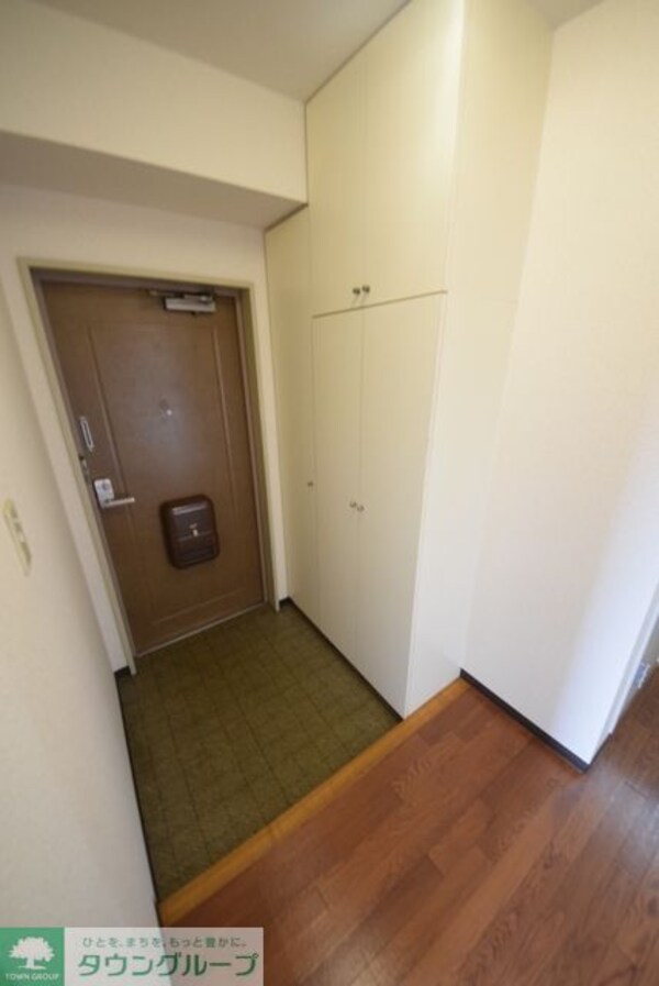 玄関(お問合せはタウンハウジングまで！※現地待合わせ相談可能)