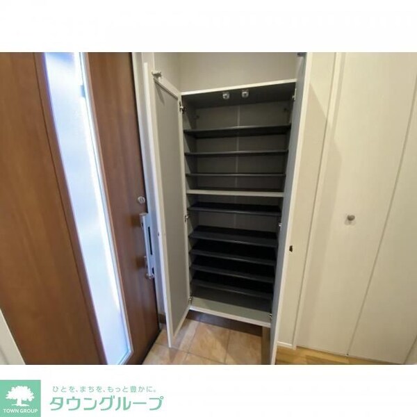 玄関(お問合せはタウンハウジングまで！※現地待合わせ相談可能)