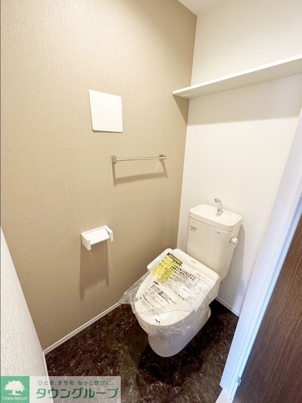 トイレ(※同間取り別号室写真（床建具の色が異なる場合有）)