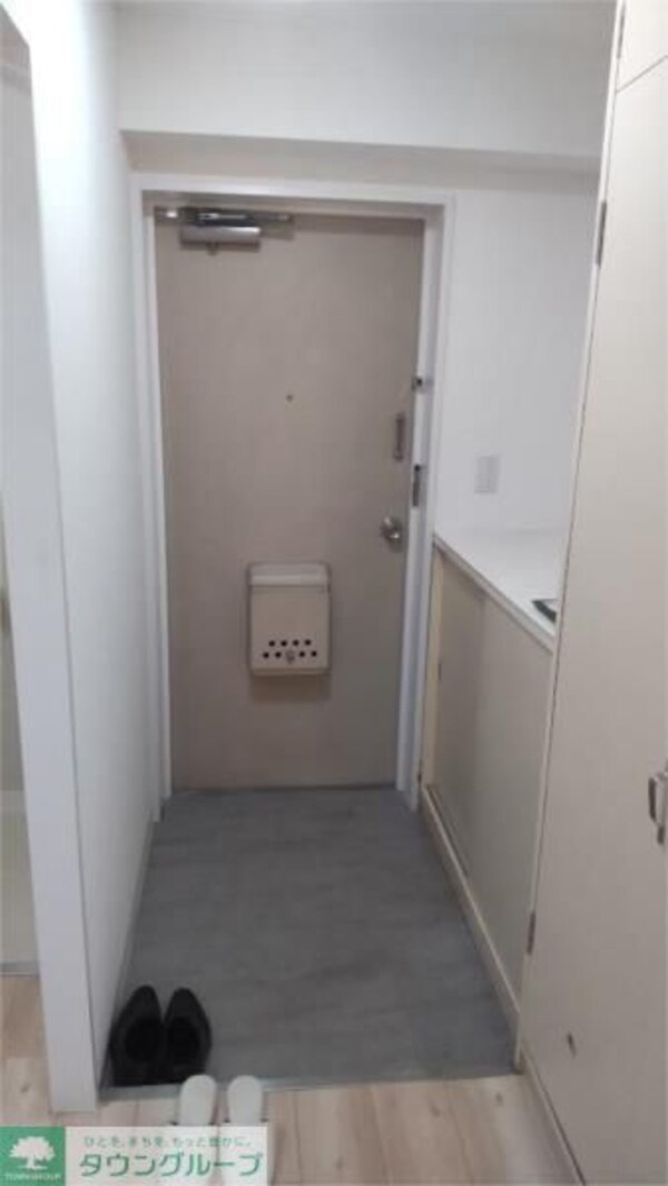 玄関(同じ建物のイメージです)