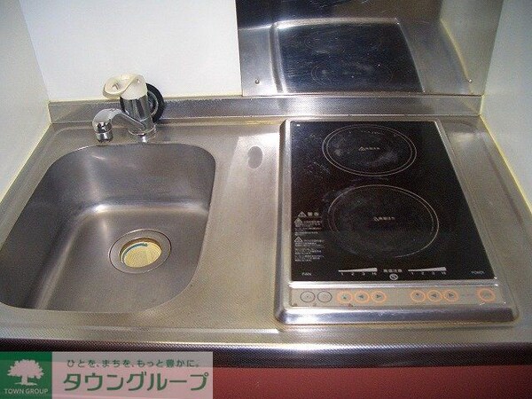 キッチン(電気コンロ完備)