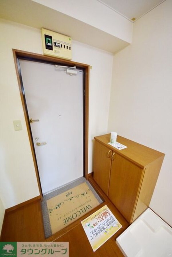 玄関(お問合せはタウンハウジングまで！※現地待合わせ相談可能)