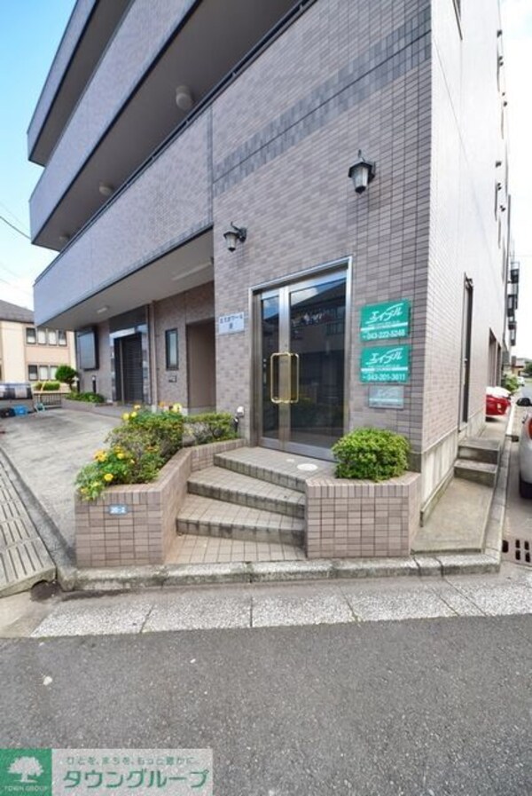 エントランス(お問合せはタウンハウジングまで！※現地待合わせ相談可能)