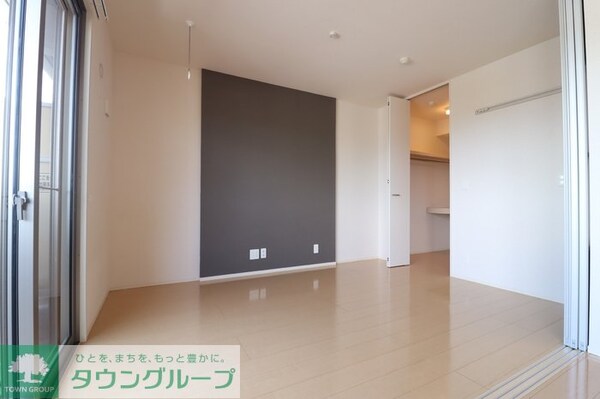 寝室(お問合せはタウンハウジングまで！※現地待合わせ相談可能)