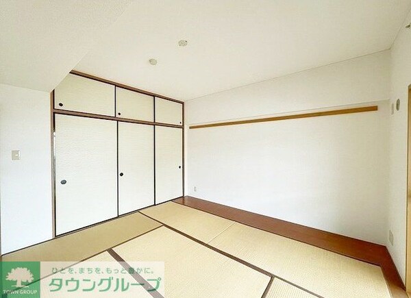 寝室(お問合せはタウンハウジングまで！※現地待合わせ相談可能)