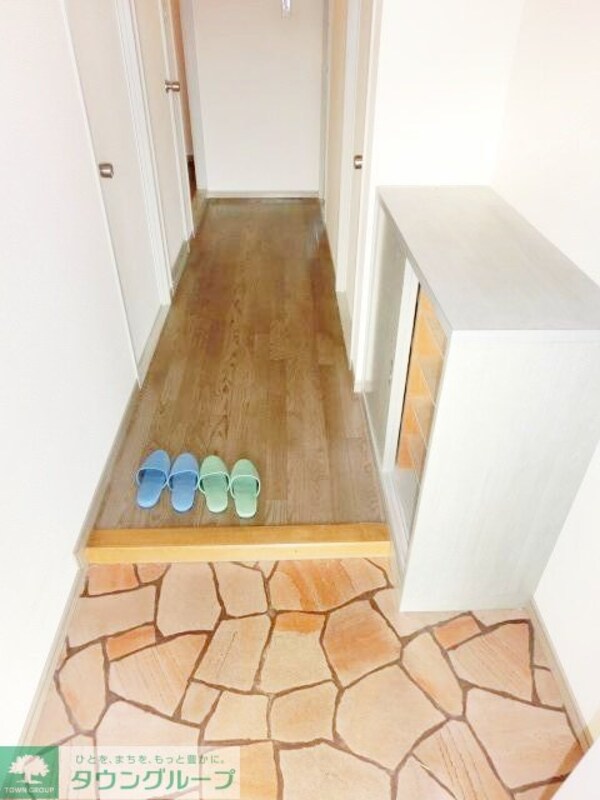 玄関(お問合せはタウンハウジングまで！※現地待合わせ相談可能)