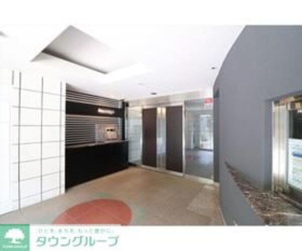 エントランス(お問合せはタウンハウジングまで！※現地待合わせ相談可能)