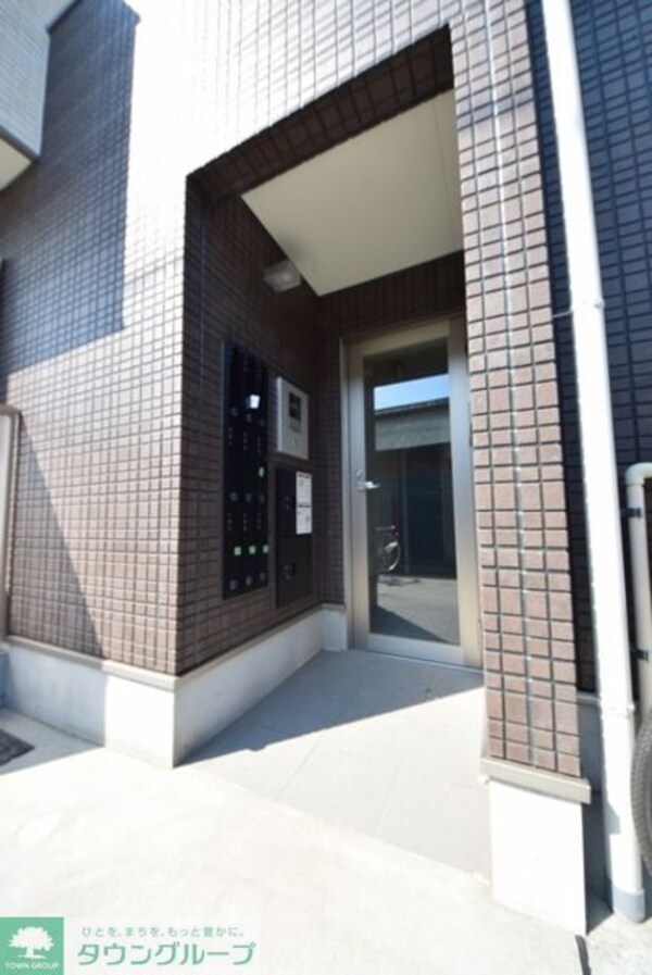 エントランス(お問合せはタウンハウジングまで！※現地待合わせ相談可能)