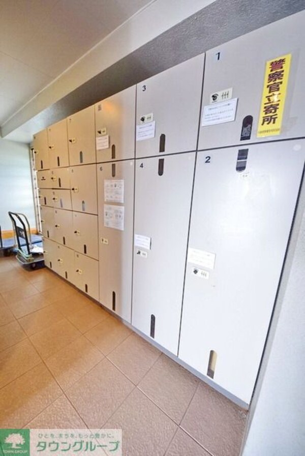 共有部分(便利な宅配ボックス使えます)