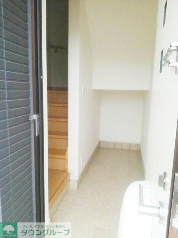 玄関(お部屋探しは【タウンハウジング蘇我店】にお任せ下さい♪)