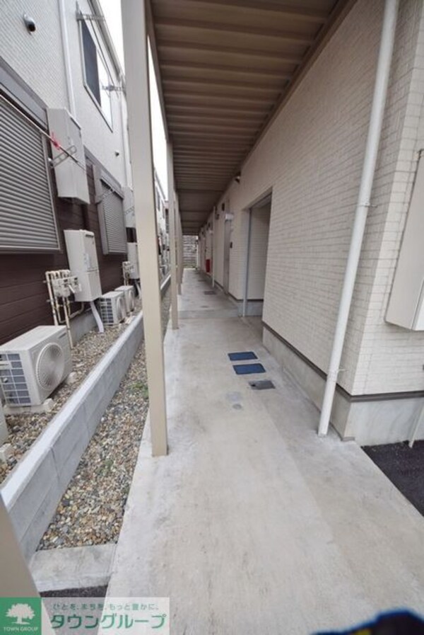 エントランス(お部屋探しはタウンハウジング蘇我店にお任せ下さい♪)