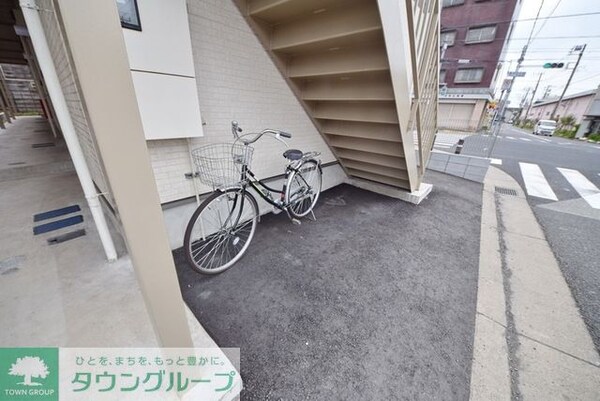 共有部分(自転車を置くスペースあり)