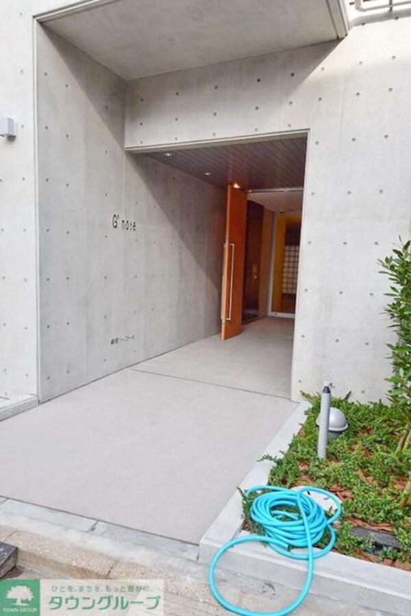 エントランス(お問合せはタウンハウジングまで！※現地待合わせ相談可能)