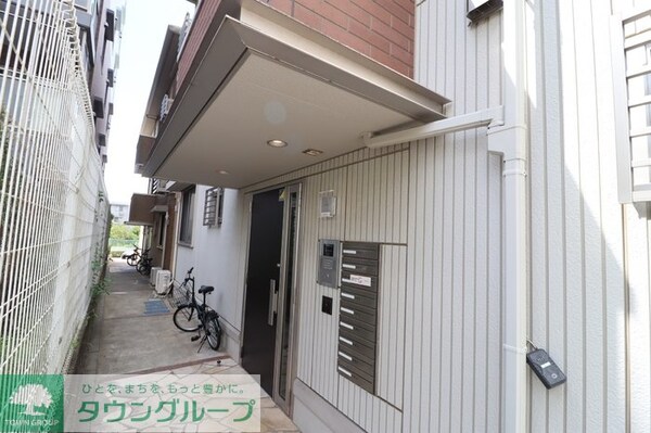 エントランス(お問合せはタウンハウジングまで！※現地待合わせ相談可能)