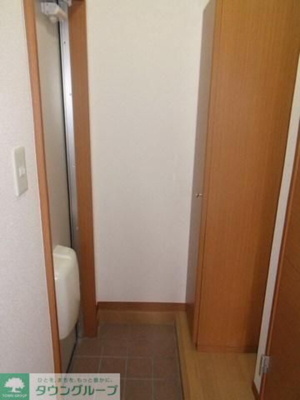 玄関(下駄箱付き玄関です)