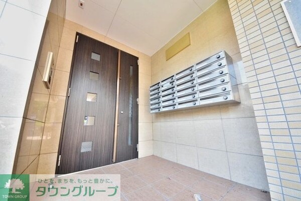 エントランス(お問合せはタウンハウジングまで！※現地待合わせ相談可能)