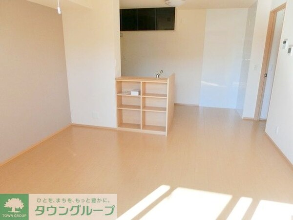 リビング・居室(現地待ち合わせ歓迎♪お問合せはタウンハウジング蘇我店まで！)