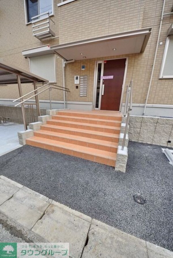 エントランス(お部屋探しは【タウンハウジング蘇我店】にお任せ下さい♪)