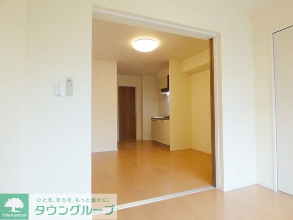 寝室(お問合せはタウンハウジングまで！※現地待合わせ相談可能)