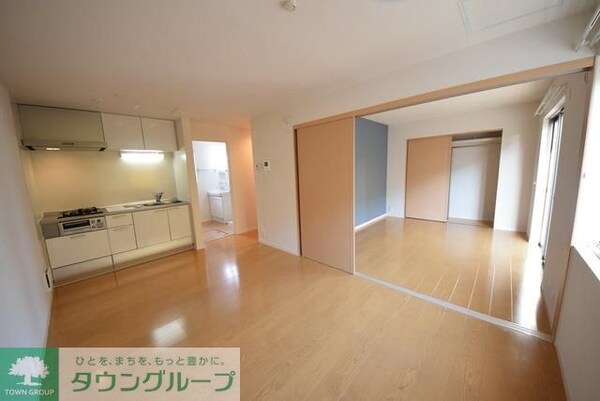 リビング・居室(現地待ち合わせ歓迎♪お問合せはタウンハウジング蘇我店まで！)